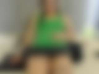 ElaSalvatore's Live Sex Cam Show