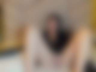 ElaSalvatore's Live Sex Cam Show