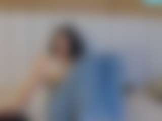 ElaSalvatore's Live Sex Cam Show