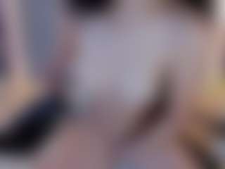 Live cam show with ElaSalvatore - Body Massage on livesuperchat.net