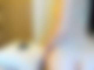 ElaSalvatore's Live Sex Cam Show
