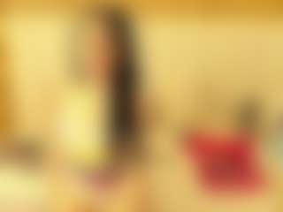 Live cam show with ElaSalvatore - Body Massage on Camsoda