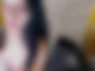 ElaSalvatore's Live Sex Cam Show