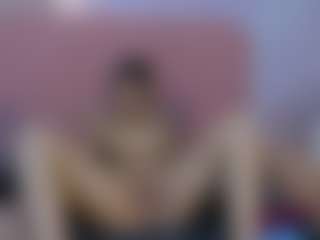 ElaSalvatore's Live Sex Cam Show