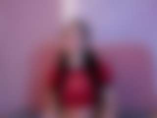 ElaSalvatore's Live Sex Cam Show