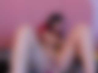 ElaSalvatore's Live Sex Cam Show
