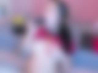 ElaSalvatore's Live Sex Cam Show