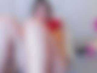 ElaSalvatore's Live Sex Cam Show