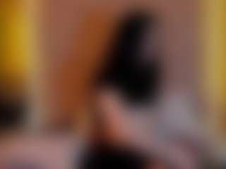 Live cam show with ElaSalvatore - Squirt on Camsoda