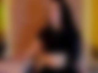 Live cam show with ElaSalvatore - Squirt on Camsoda
