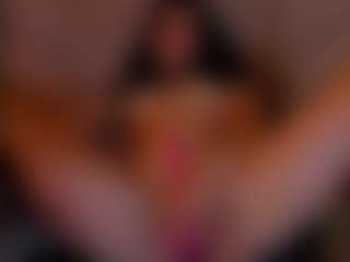 ElaSalvatore's Live Sex Cam Show