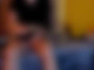 ElaSalvatore's Live Sex Cam Show