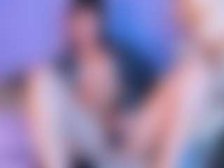 ElaSalvatore's Live Sex Cam Show