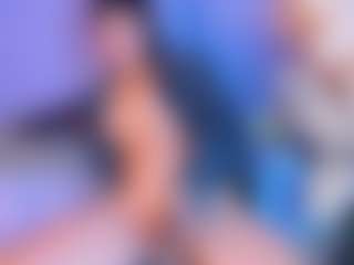 ElaSalvatore's Live Sex Cam Show