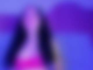 ElaSalvatore's Live Sex Cam Show