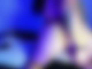 ElaSalvatore's Live Sex Cam Show