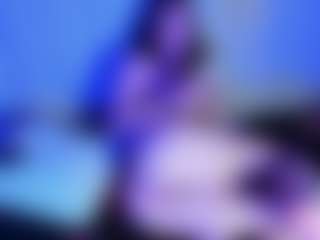 ElaSalvatore's Live Sex Cam Show