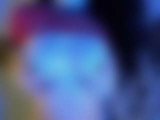 ElaSalvatore's Live Sex Cam Show