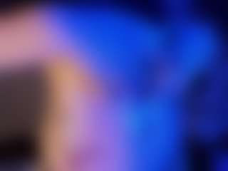 ElaSalvatore's Live Sex Cam Show