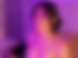 ElaSalvatore's Live Sex Cam Show