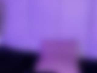 ElaSalvatore's Live Sex Cam Show