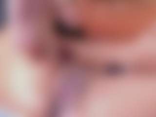 Live cam show with Gaby manson - Blonde Hair MILF on sexylive.show