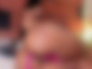 Live-camshow met Gaby manson - Nipple Piercings op Camsoda