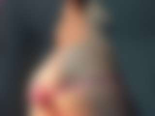 Live cam show with GlynisFukushima - Green Eyes on AdultVida.com