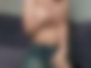 OnlyKira's Live Sex Cam Show