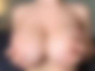 OnlyKira's Live Sex Cam Show