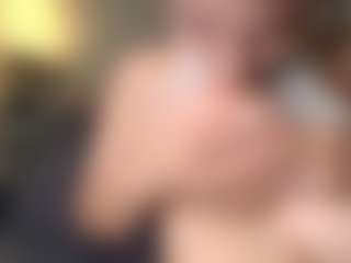 OnlyKira's Live Sex Cam Show