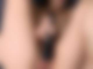 OnlyKira's Live Sex Cam Show