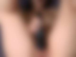 OnlyKira's Live Sex Cam Show