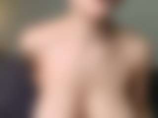 OnlyKira's Live Sex Cam Show