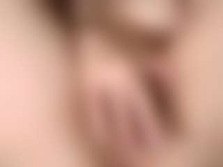 OnlyKira's Live Sex Cam Show