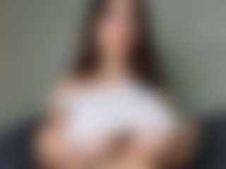 OnlyKira's Live Sex Cam Show