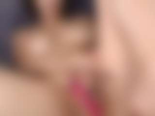 Live cam show with OnlyKira - Brown Hair on studioflirtlive.com