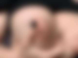 OnlyKira's Live Sex Cam Show