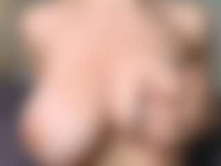 OnlyKira's Live Sex Cam Show