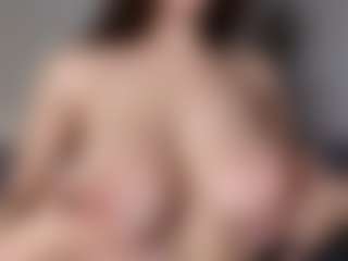 Live cam show with OnlyKira - College Brown Hair on Dolls Live