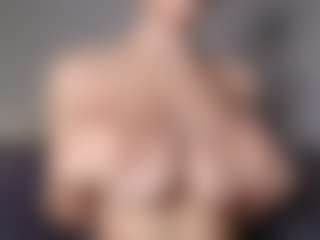 OnlyKira's Live Sex Cam Show