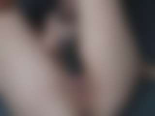 Live cam show with OnlyKira - Moaning on Camsoda