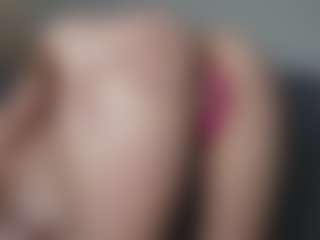 OnlyKira's Live Sex Cam Show