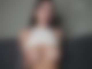 OnlyKira's Live Sex Cam Show