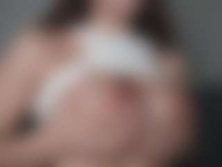 OnlyKira's Live Sex Cam Show