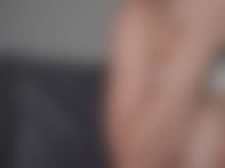 OnlyKira's Live Sex Cam Show