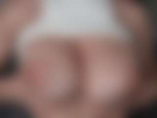OnlyKira's Live Sex Cam Show
