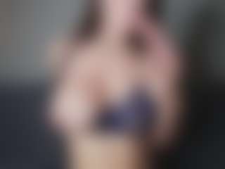 OnlyKira's Live Sex Cam Show