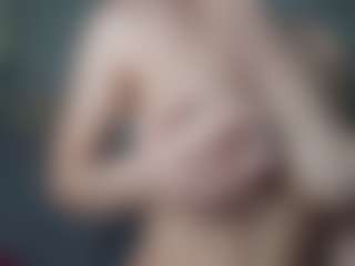 OnlyKira's Live Sex Cam Show