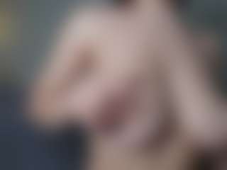 OnlyKira's Live Sex Cam Show